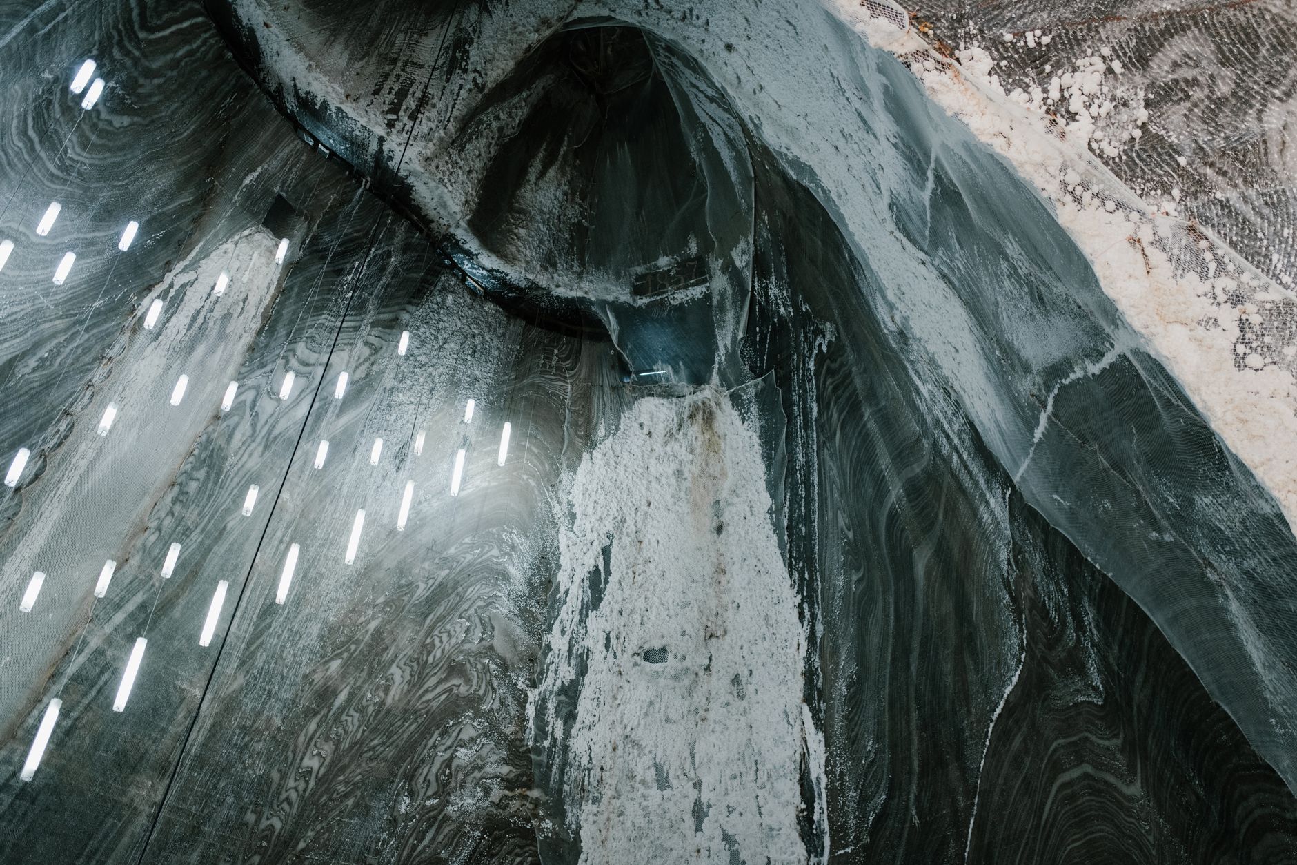 Pompage inondation cave équipe à Toulon